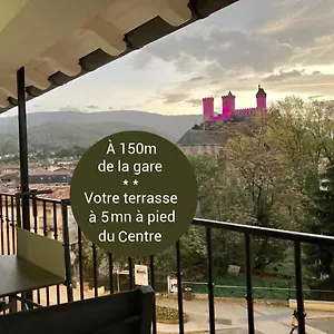 Apartahotel Aux 4 Logis Appart-hotel - Le Roof - Vue Splendide - Petit Dejeuner Inclus 1ere Nuit, Foix